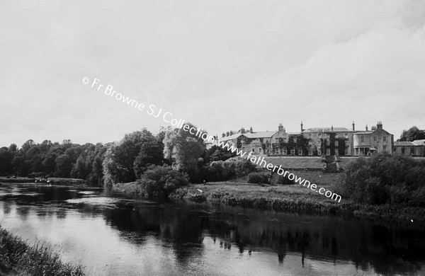 HOUSES FROM RIVER SUIR  WIDE ANGLE AND ORDINARY